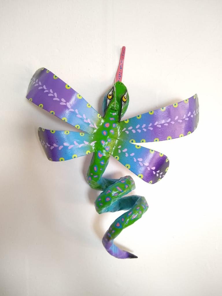 Alebrije serpiente libélula violeta